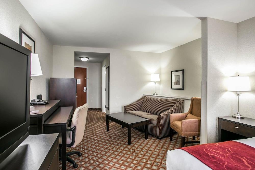Comfort Suites Columbia Northeast - Fort Jackson Екстер'єр фото