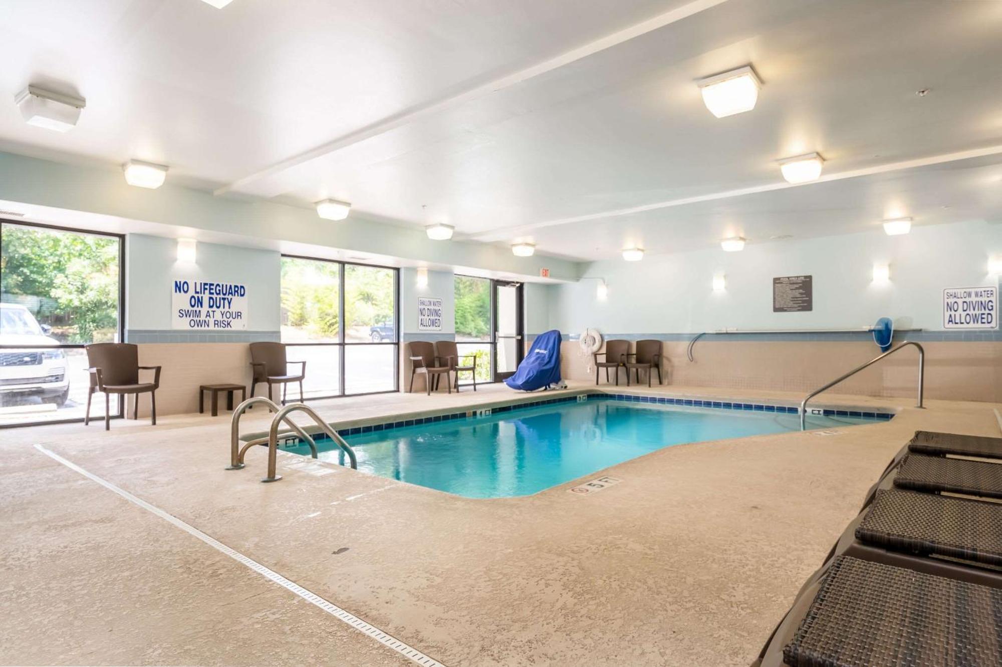Comfort Suites Columbia Northeast - Fort Jackson Екстер'єр фото