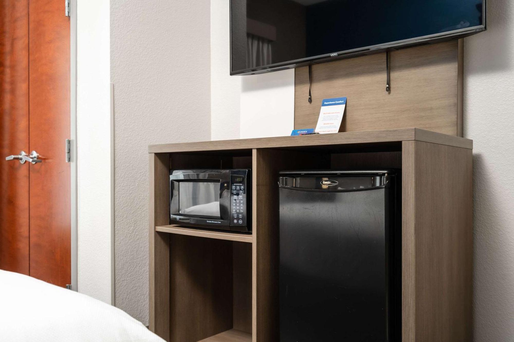 Comfort Suites Columbia Northeast - Fort Jackson Екстер'єр фото