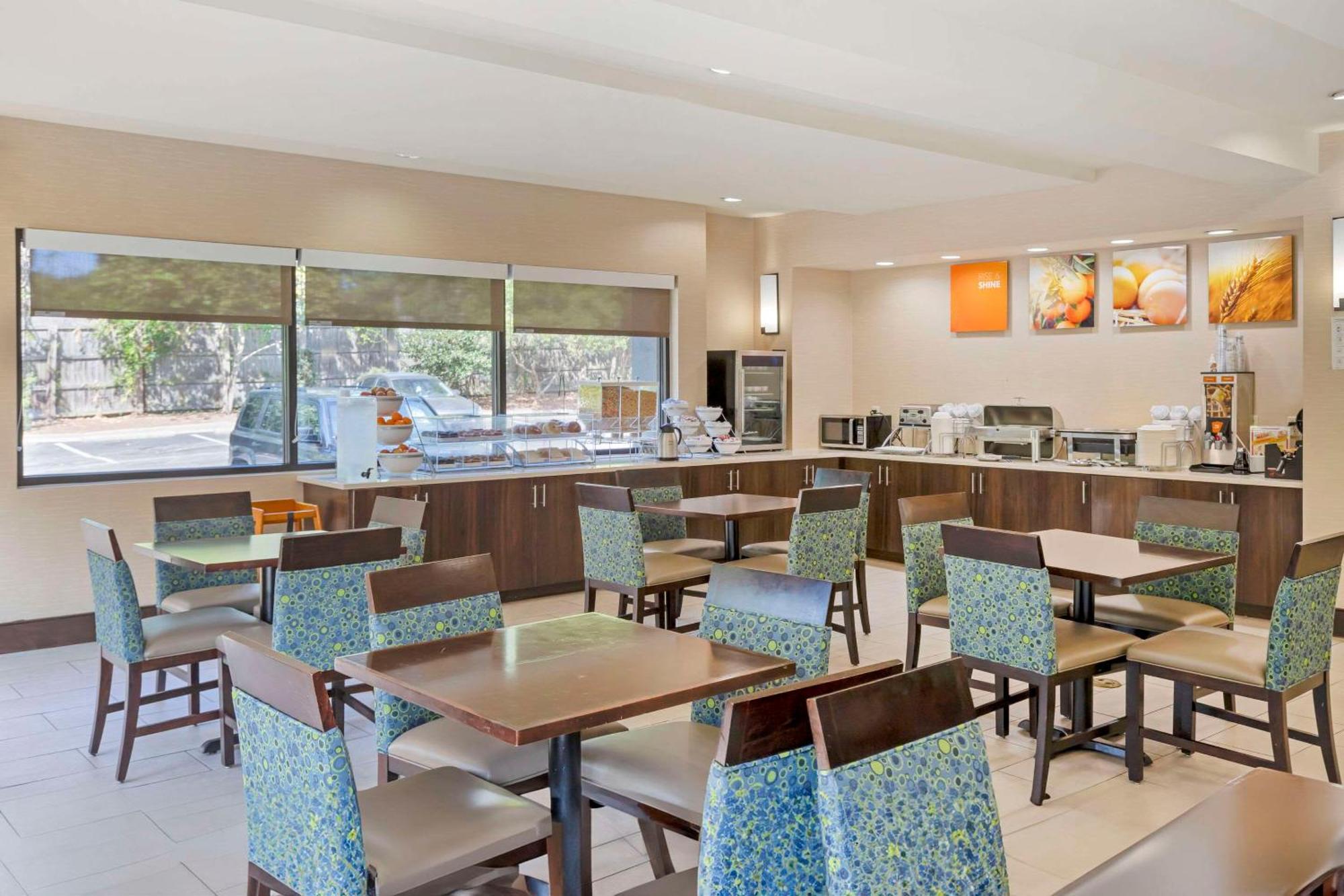 Comfort Suites Columbia Northeast - Fort Jackson Екстер'єр фото