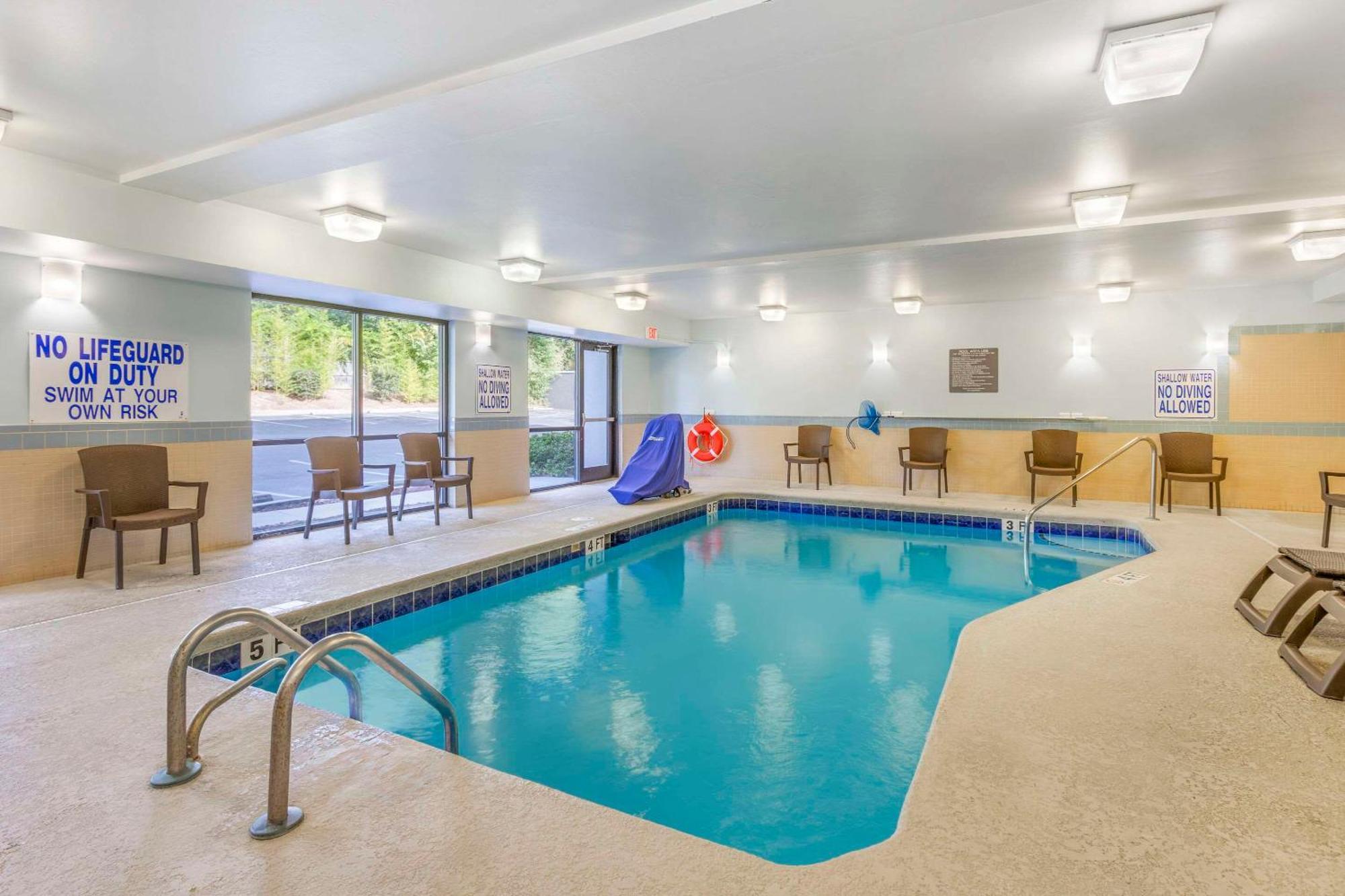 Comfort Suites Columbia Northeast - Fort Jackson Екстер'єр фото