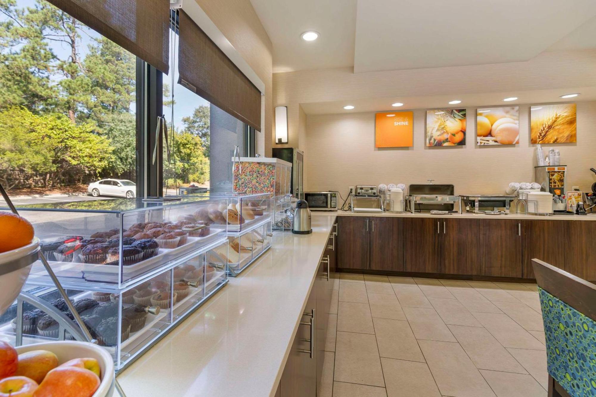 Comfort Suites Columbia Northeast - Fort Jackson Екстер'єр фото