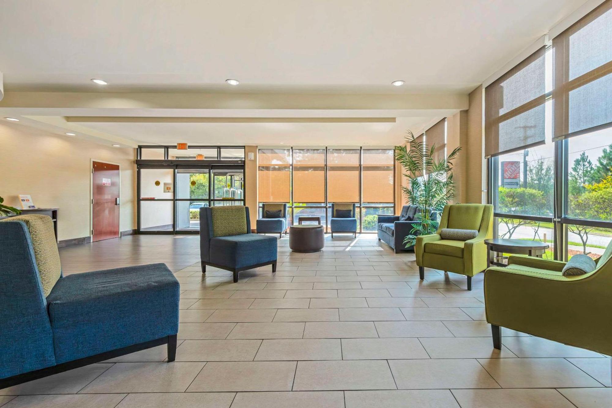 Comfort Suites Columbia Northeast - Fort Jackson Екстер'єр фото