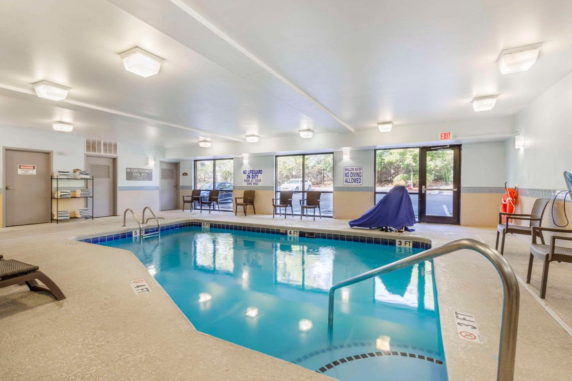 Comfort Suites Columbia Northeast - Fort Jackson Екстер'єр фото