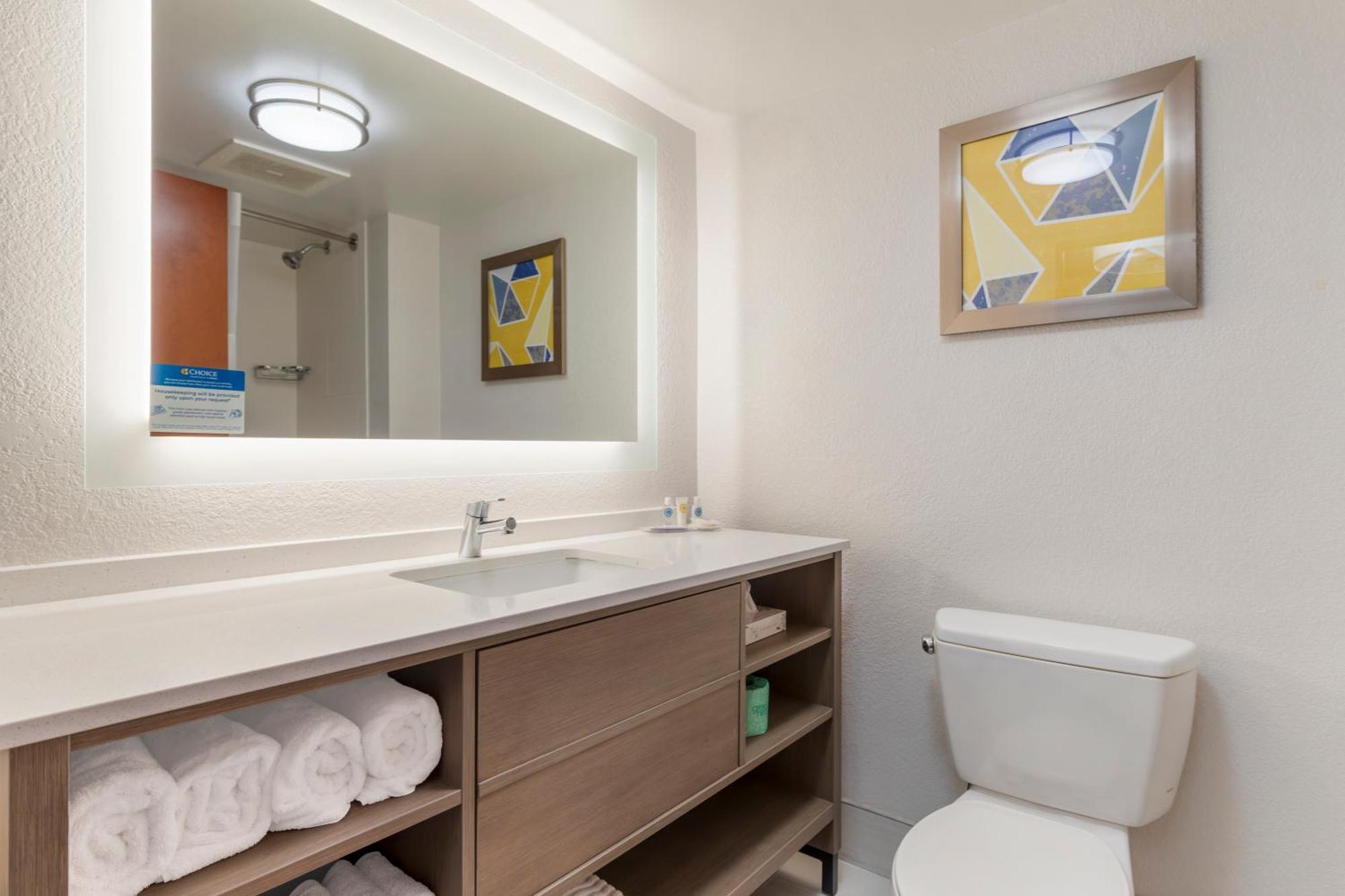 Comfort Suites Columbia Northeast - Fort Jackson Екстер'єр фото