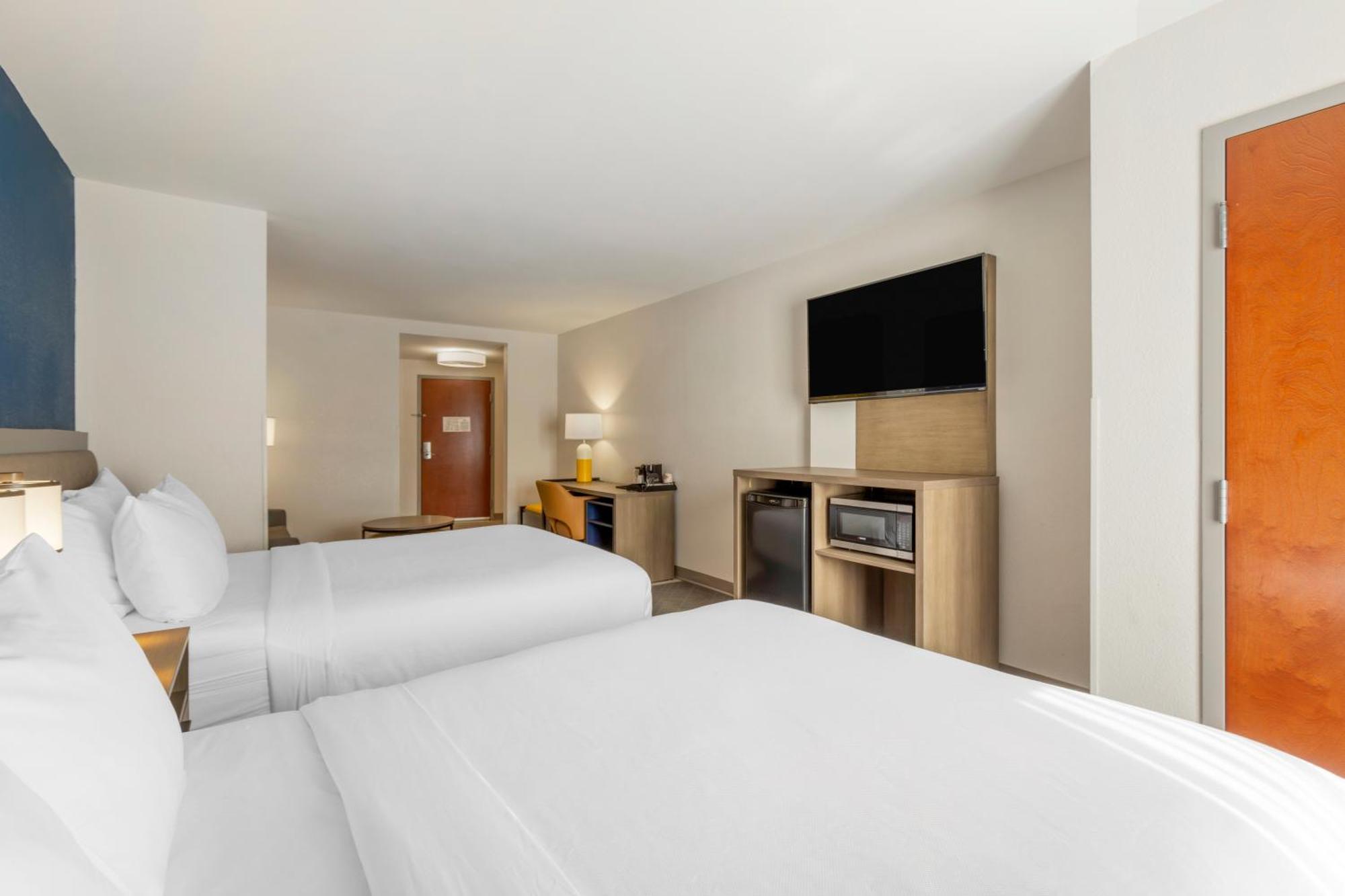 Comfort Suites Columbia Northeast - Fort Jackson Екстер'єр фото